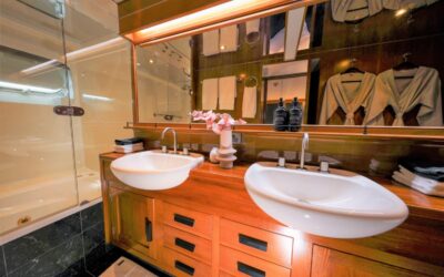 29_Master King Stateroom Bathroom