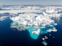 Arctic pack ice © Ilja Reijnen - Oceanwide Expeditions.jpg_Ilja Reijnen