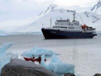 Kayaking at Dorian Bay, Antarctic Peninsula, vessel PlanciusPlancius_Jean Pierre Sylvestre