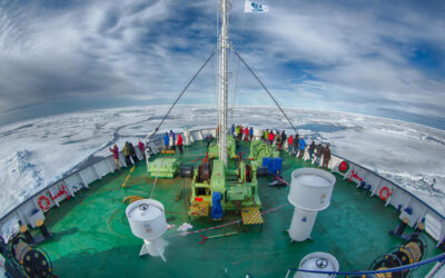 Ortelius in pack ice, Spitsbergen_Arjen Drost