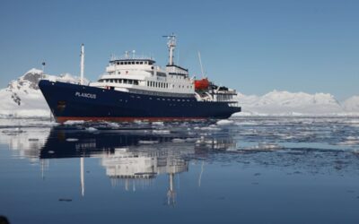 Plancius in Antarctica_Joerg Ehrlich