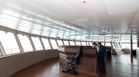 Quark Expeditions_World Explorer_Bridge (4)