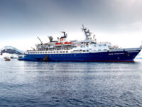 QuarkExpeditions_ThreeArcticIslands-Northbound_QuarkExpeditions_OceanAdventurer_Credit-AbbeyWeisbrot