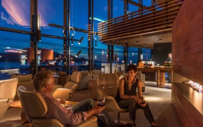 Saffire_Freycinet_Couple-Lounge-Fireplace