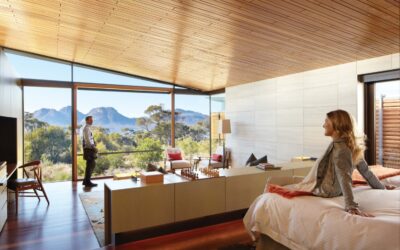 Saffire_Freycinet_Couple-in-Suite
