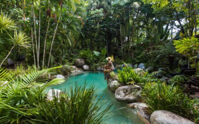 Silky-Oaks-Lodge_The-Daintree_Pool-Woman