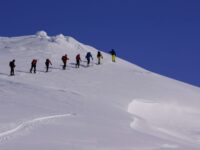 Ski mountaineering_approaching the summit_Markus Amon