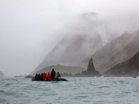 Zodiac cruise amidst misty scenery, Cape Lookout, Elephant Island © Margaret Welby - Oceanwide Expeditions.jpg_Margaret Welby